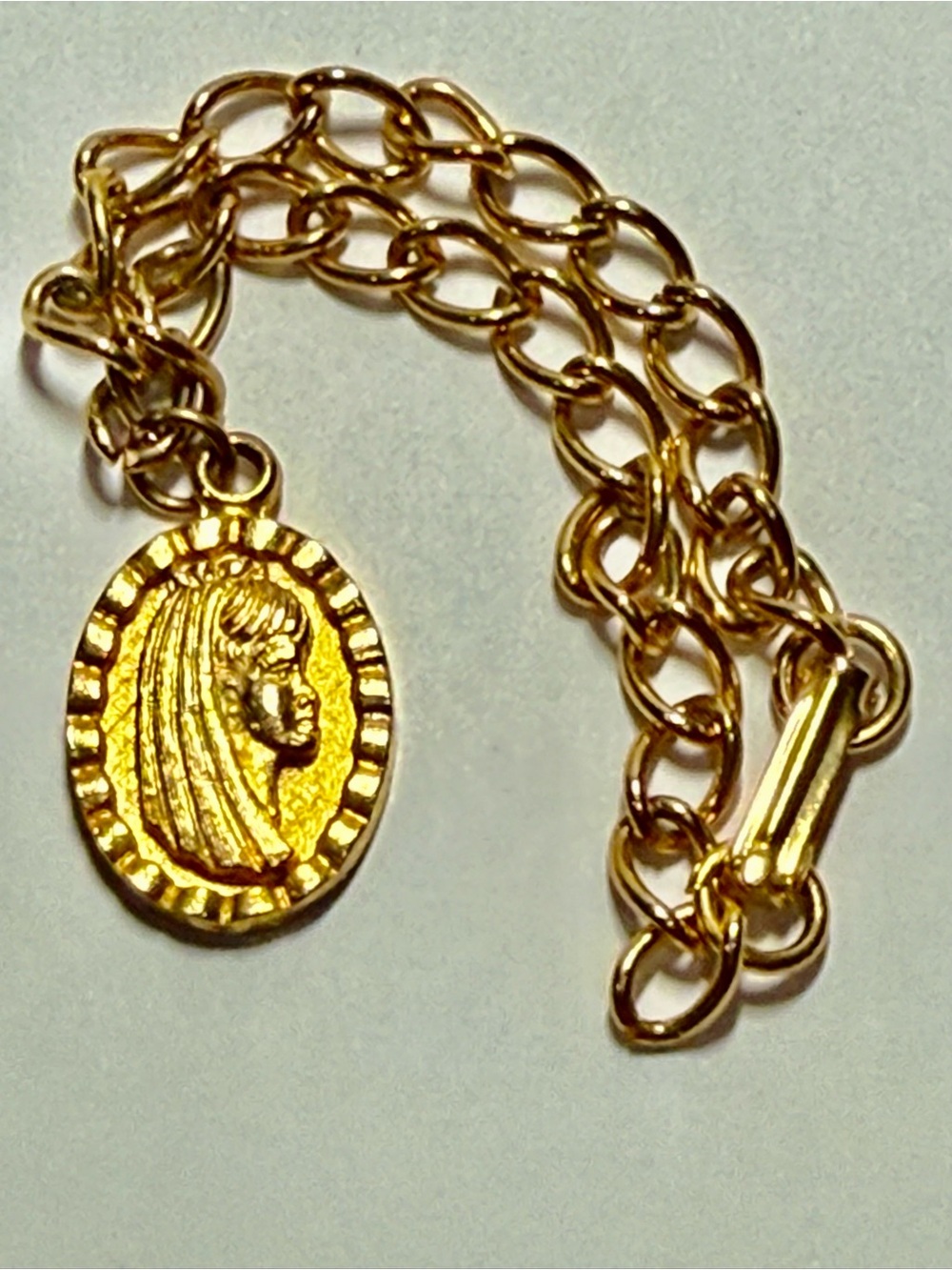 Rare new 1968 Barbie club Gold Charm Chain Bracelets 7" with Barbie silhouette